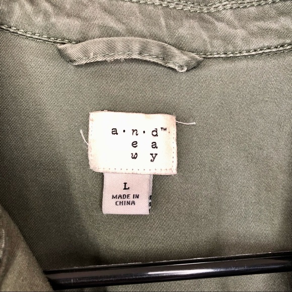 ✨SALE✨Military Style Jacket with Pocket Beading - Picture 5 of 6